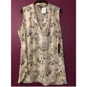 VINCE CAMUTO Floral Sleevless Blouse